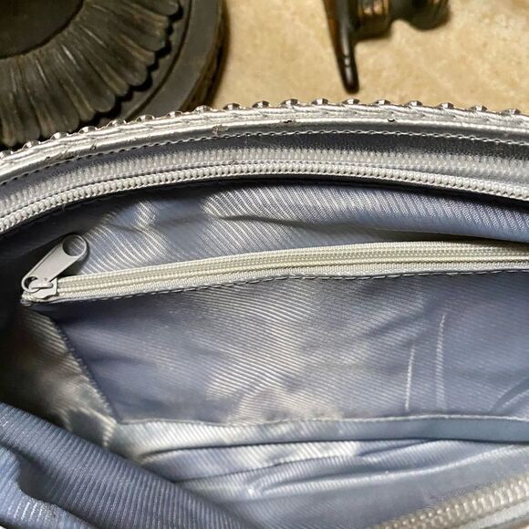 𝅺SILVER mesh handbag clutch shoulder bag NWOT - Picture 3 of 3